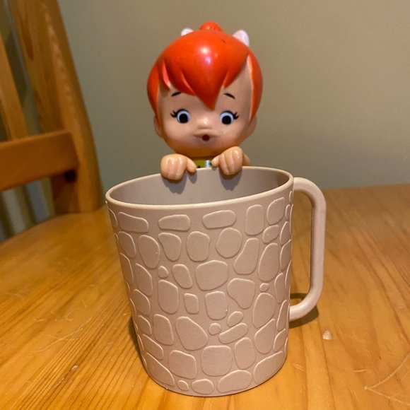 Vintage 70’s  Pebbles Vinyl figure & rock textured plastic cup! - Picture 1 of 4